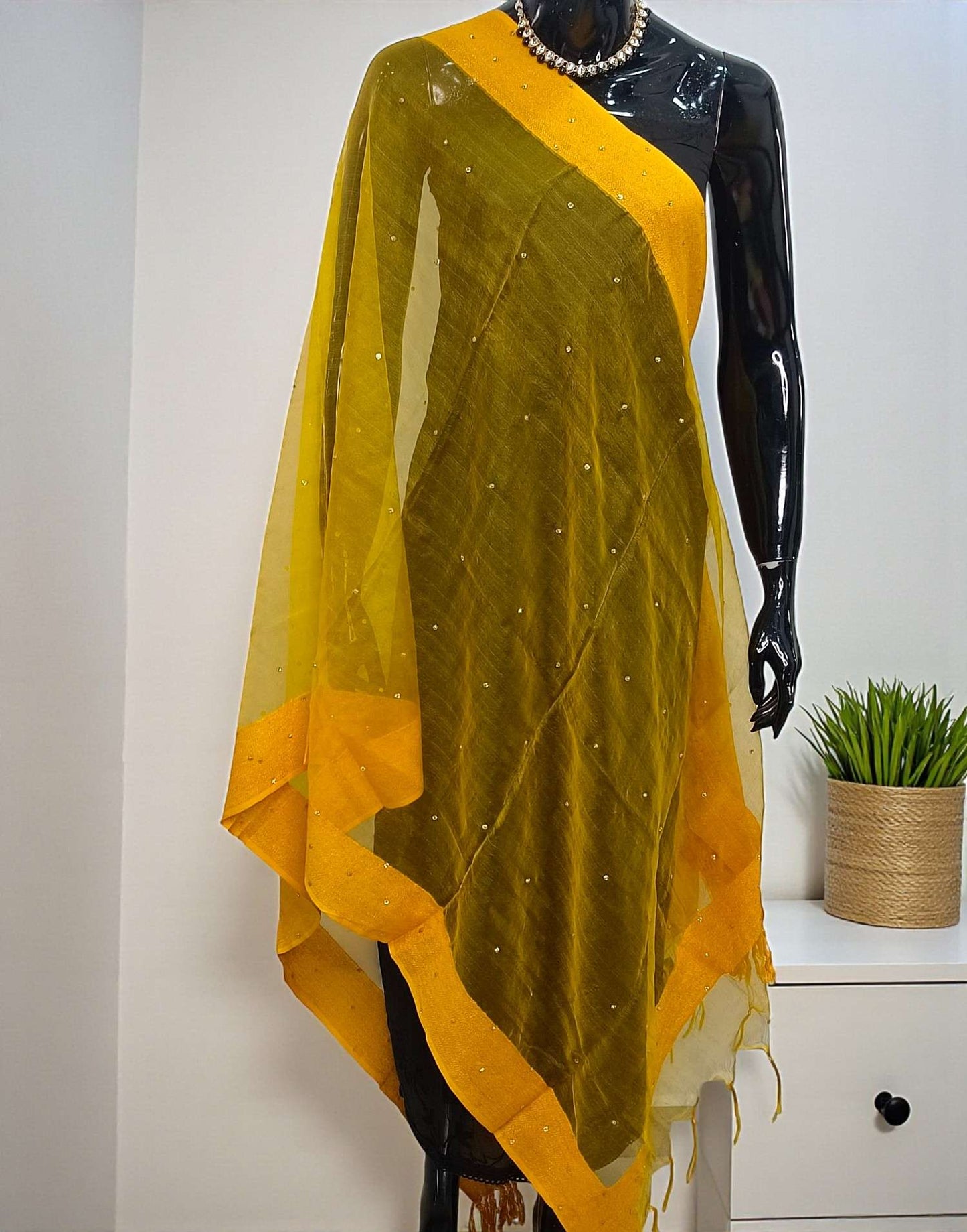 SOFT ORGANZA DUPATTA MANGO YELLOW E6460 260126D - ELENTRA DESIGNS BY NIMI HEINS