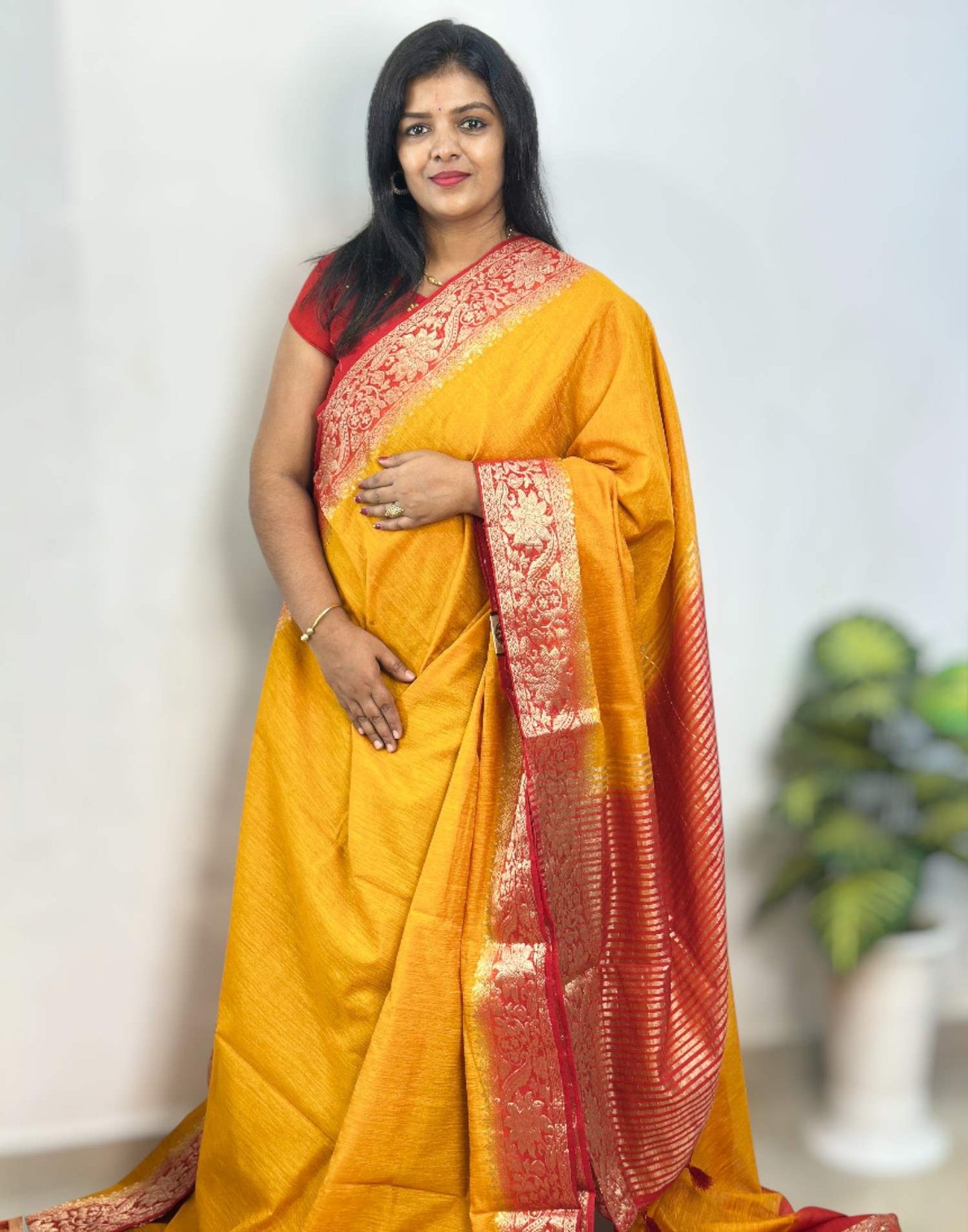 211125S (E6522) SEMI JUTE SAREE - Yellow n Red