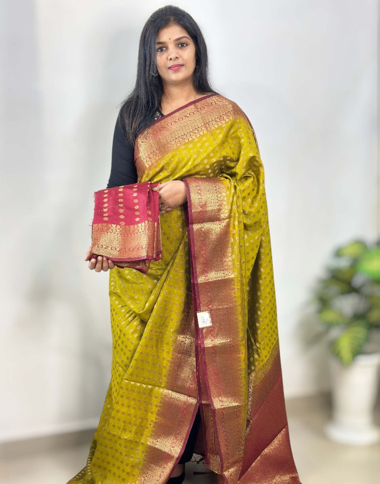 291025S (E6600) SEMI BANARASI SAREE - Golden Green n Maroon