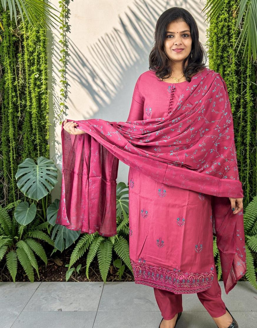 READY TO WEAR DARK ONION E6942 070626RW