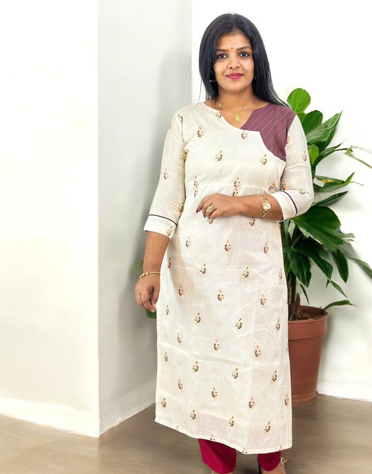 190825OK (E6409) ONAM SPECIAL KURTI - Dusty Cream