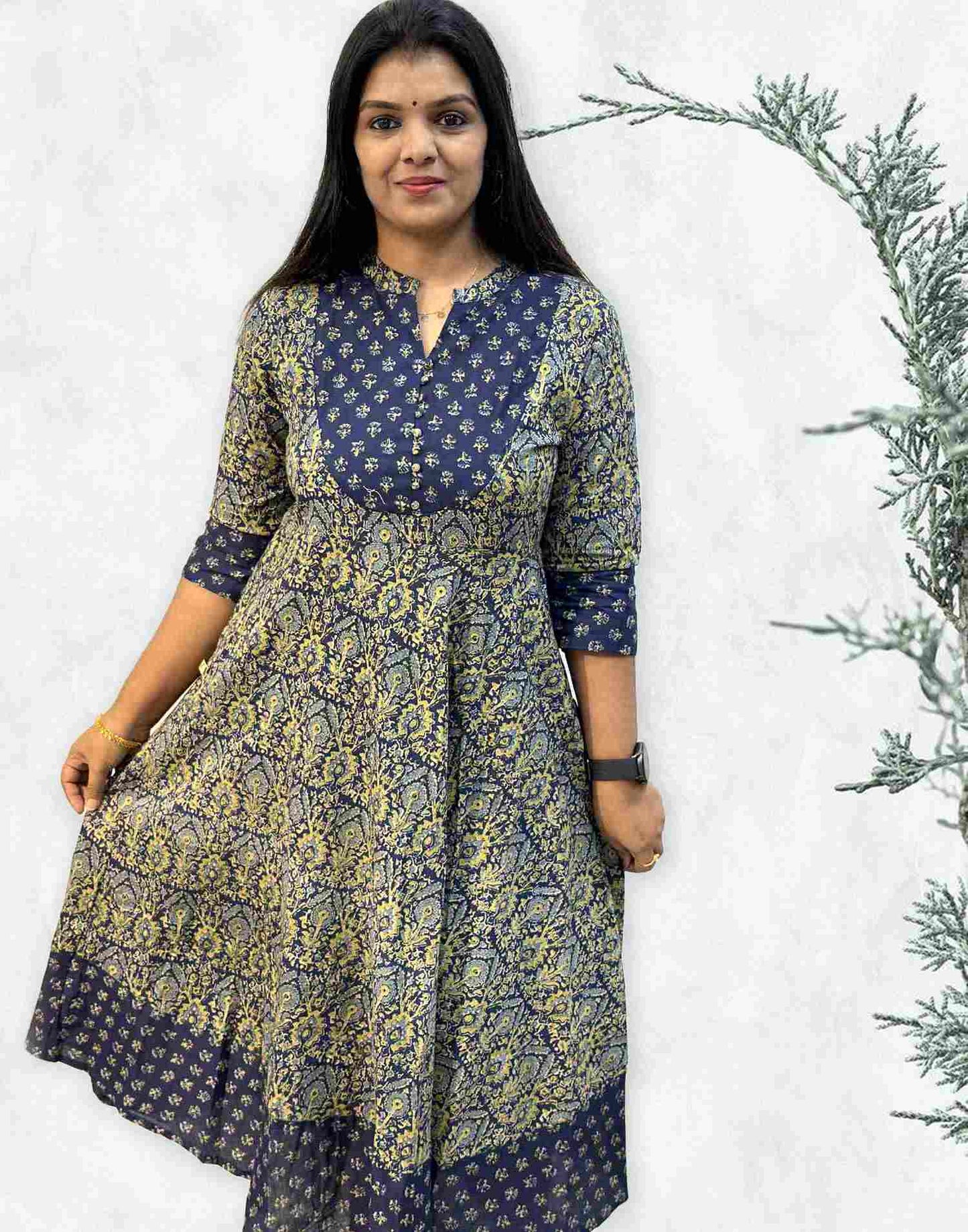 160624 (E2517) OFFER ZONE BRANDED KURTIS - Indigo Blue