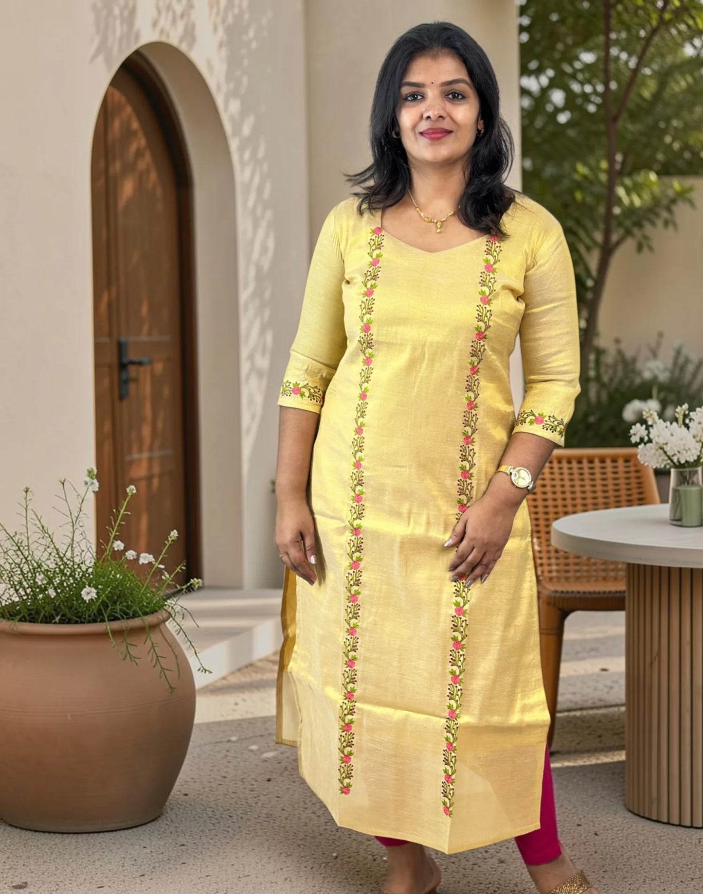 KURTIS DESIGNER EMBROIDERY GOLDEN E7277 240826EK