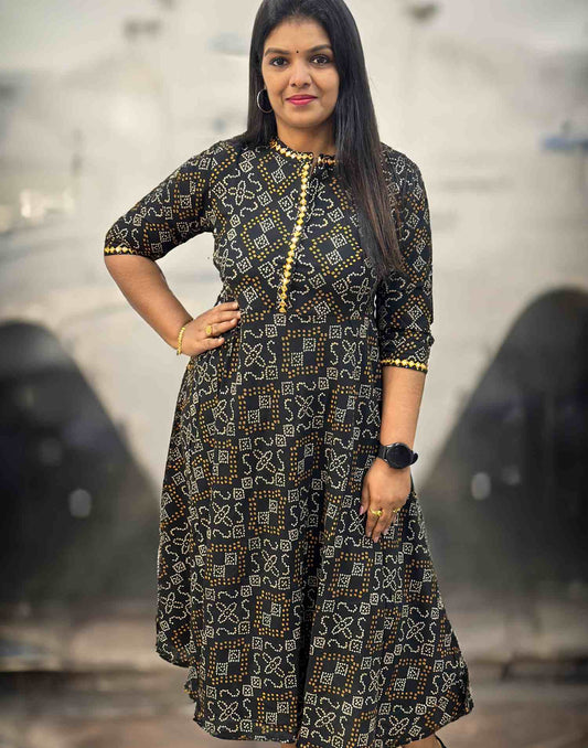 130624 (E2758) - ANARKALI - Black