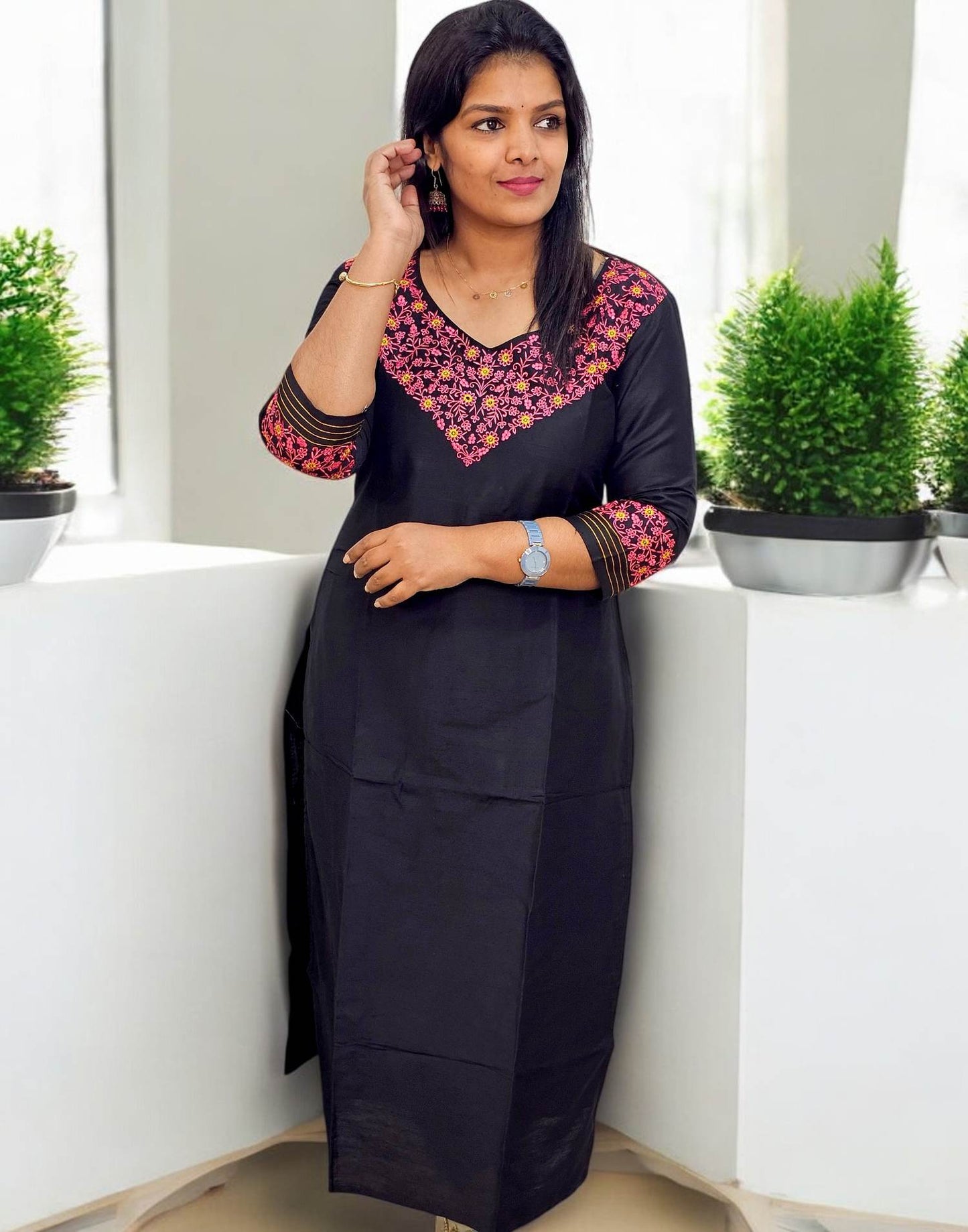 050225A (E5303-5304) DESIGNER EMBROIDERY KURTI - Black