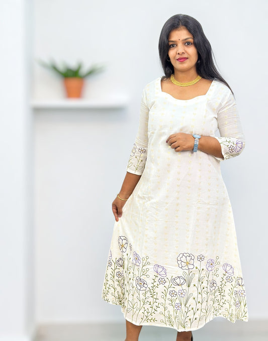 230825EK (E6389) ONAM SPECIAL EMBROIDERY A-LINE KURTI - Lavender
