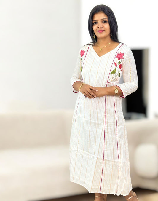 300825EK (E6389) ONAM SPECIAL EMBROIDERY A-LINE KURTI - Peach