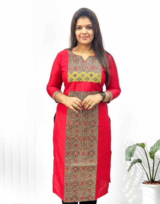 290524 (E2956 - E2957) OFFER ZONE PATTERN KURTI - Red