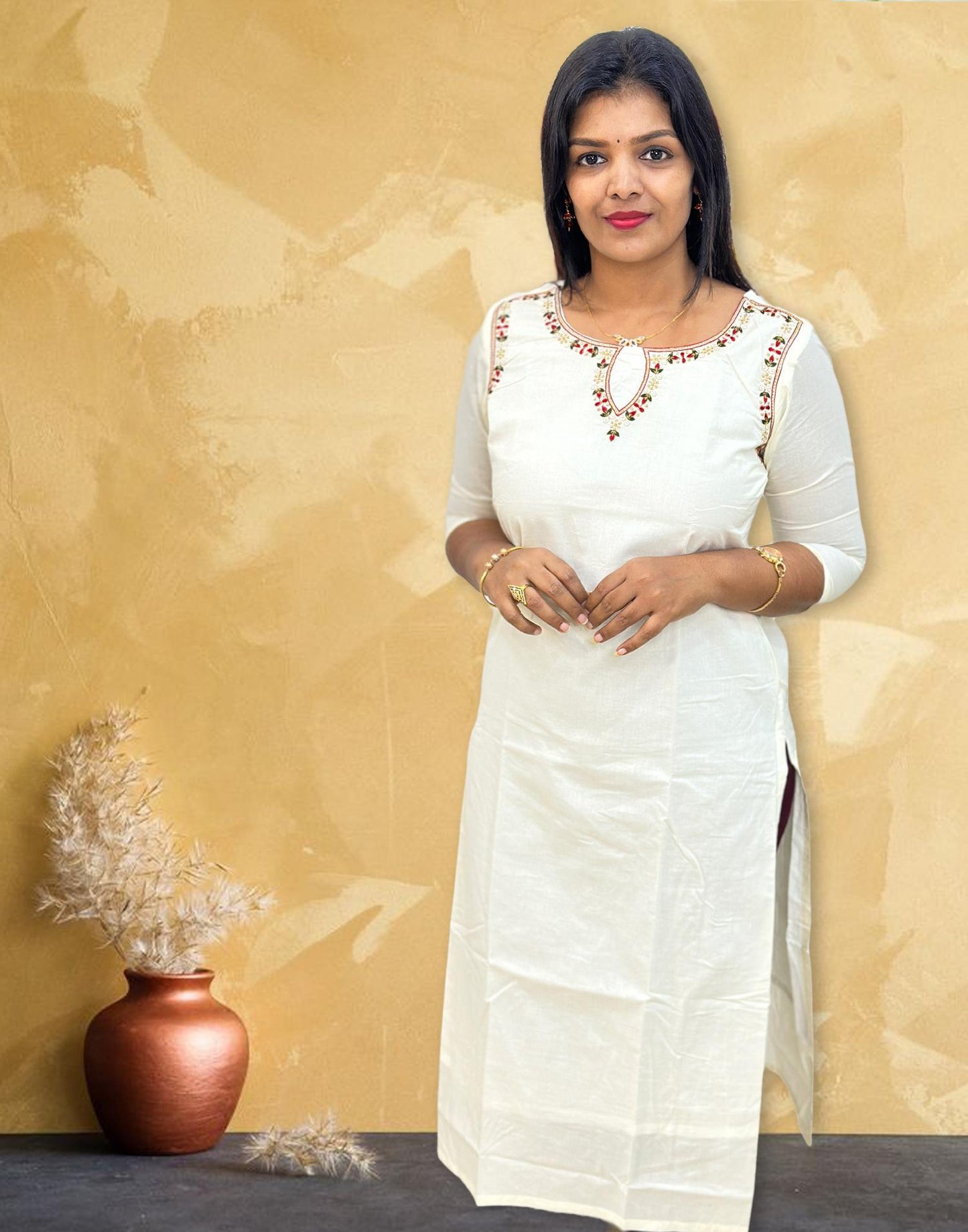 230824A (E3935) ONAM SPECIAL KURTI - Off White 1