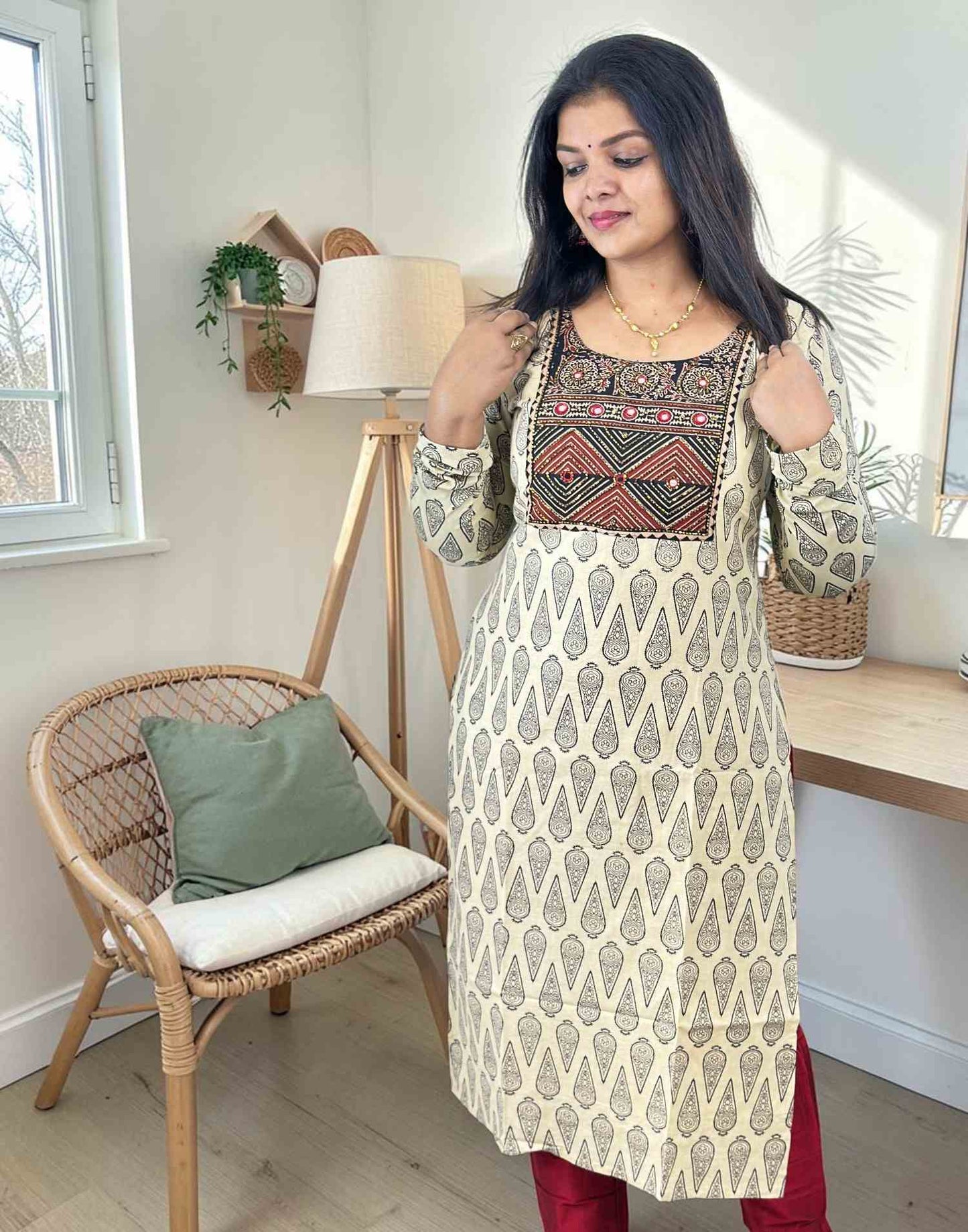 KURTIS HANWORK BEIGE E7145 180726HK