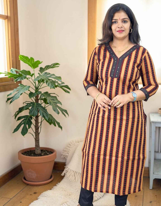 KURTIS BLACK n MARUN E6850 210326K