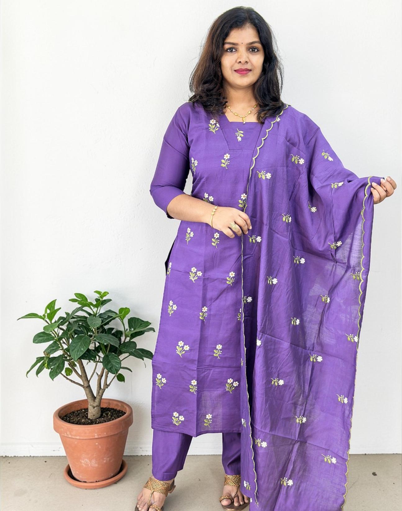 READY TO WEAR DARK LAVENDER E6838 220326RW - ELENTRA DESIGNS BY NIMI HEINS