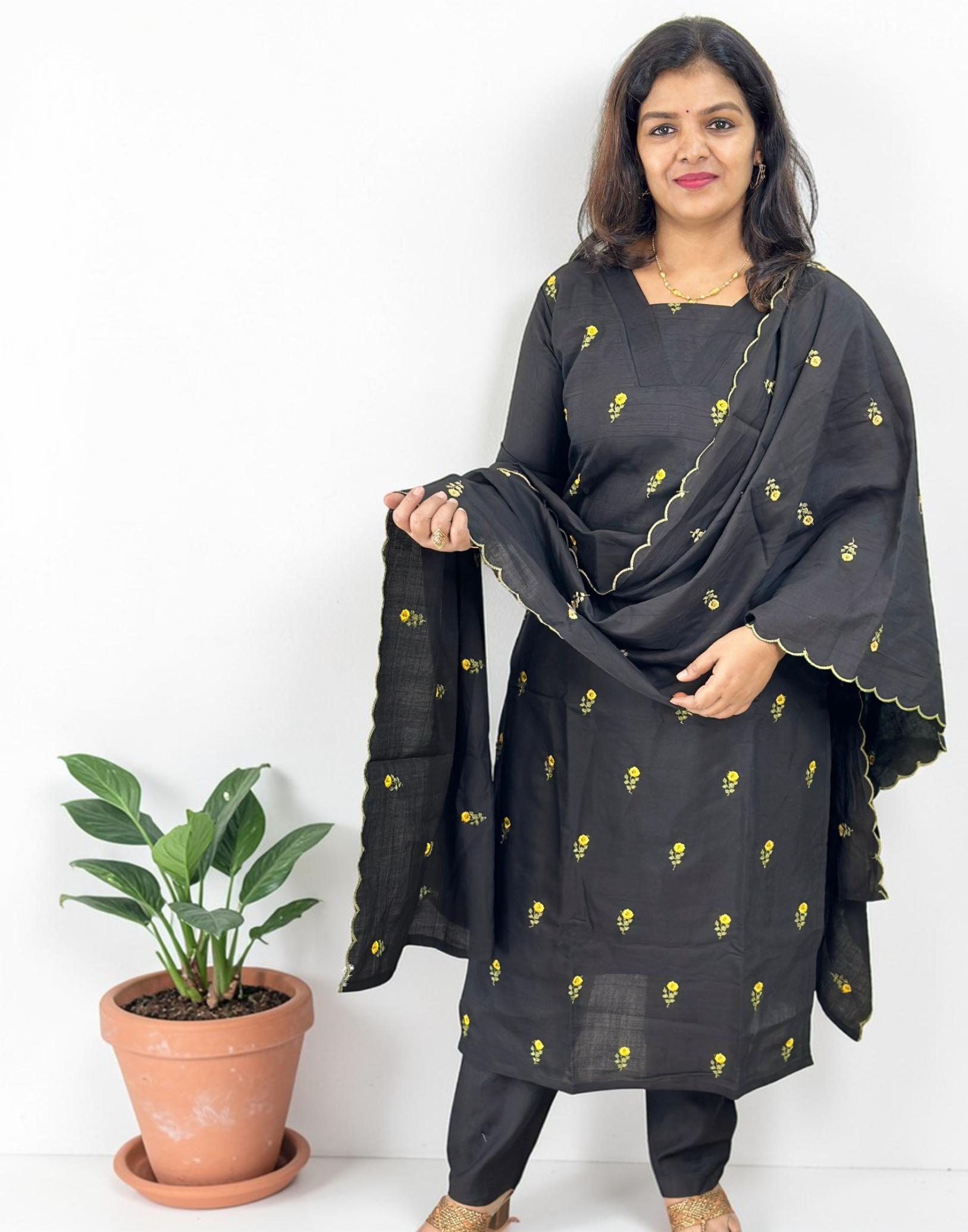 READY TO WEAR BLACK E6838 220326RW - ELENTRA DESIGNS BY NIMI HEINS