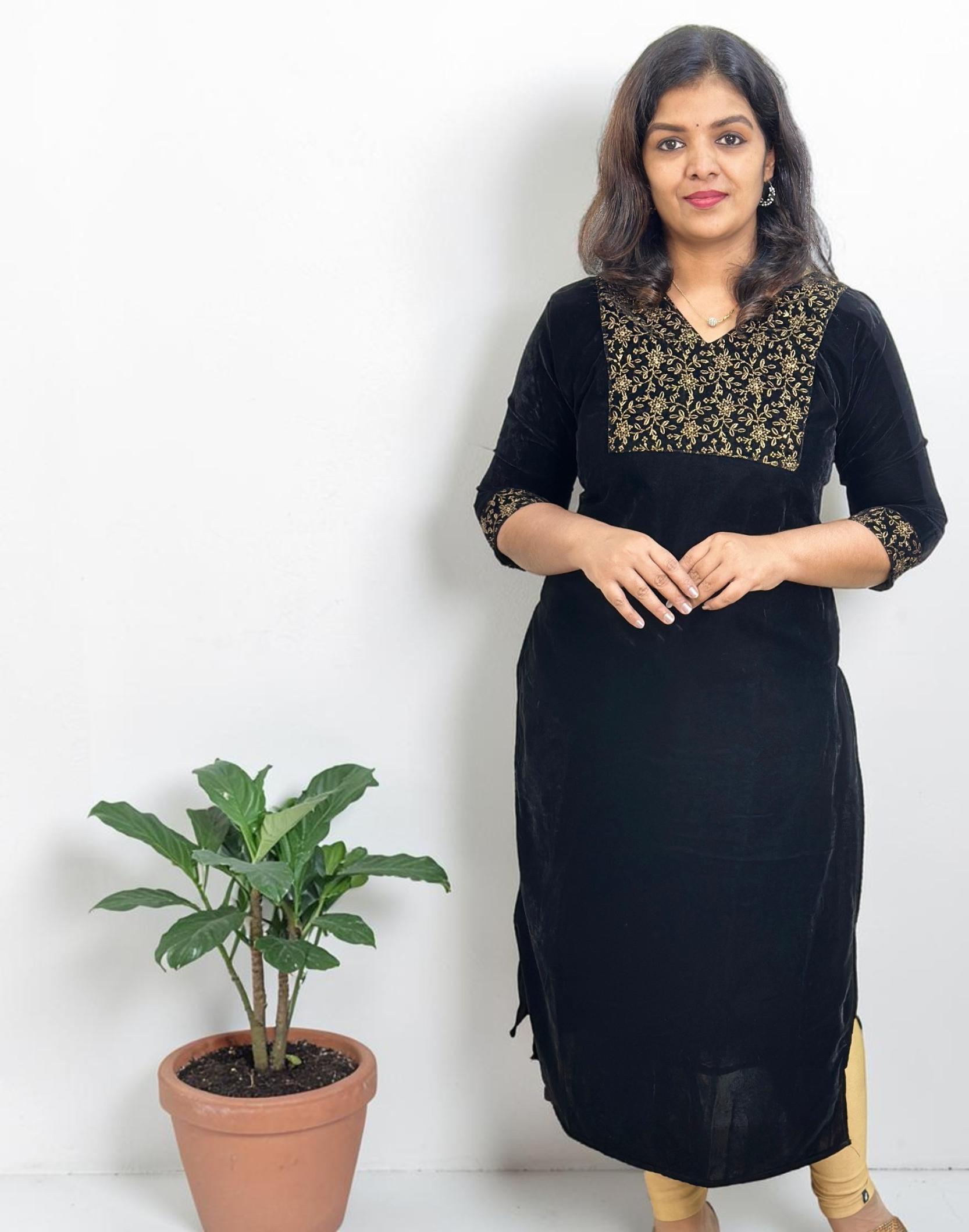 KURTIS SEMI PARTYWEAR BLACK E6916 200426K - ELENTRA DESIGNS BY NIMI HEINS