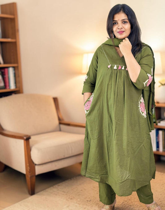 READY TO WEAR GREEN E6920 250426RW - ELENTRA DESIGNS BY NIMI HEINS