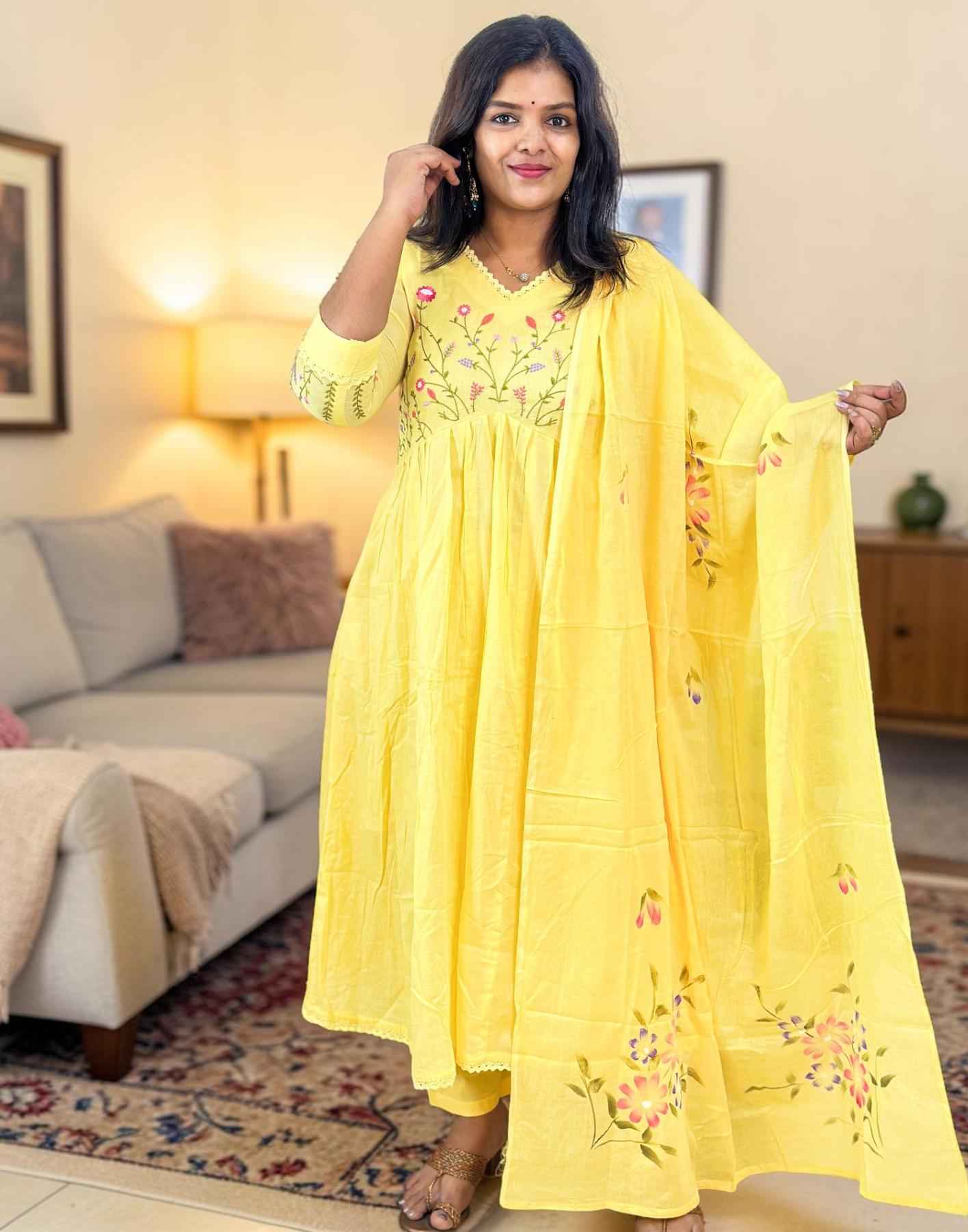 READY TO WEAR YELLOW E6918 290426RW