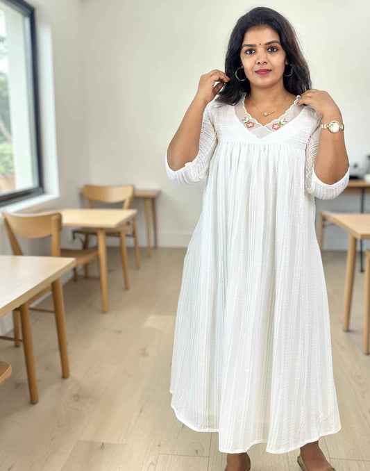DRESSES MILKY WHITE E6999 220526D
