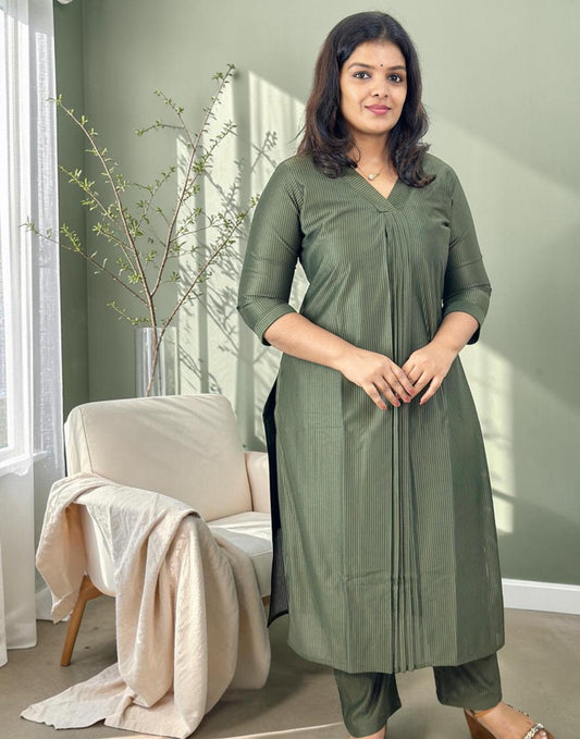 CO-ORD SET FOREST GREEN E6987 230526CS - ELENTRA DESIGNS BY NIMI HEINS