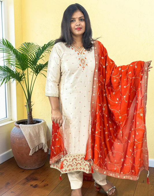 READY TO WEAR IVORY E6947-51 250526RW - ELENTRA DESIGNS BY NIMI HEINS