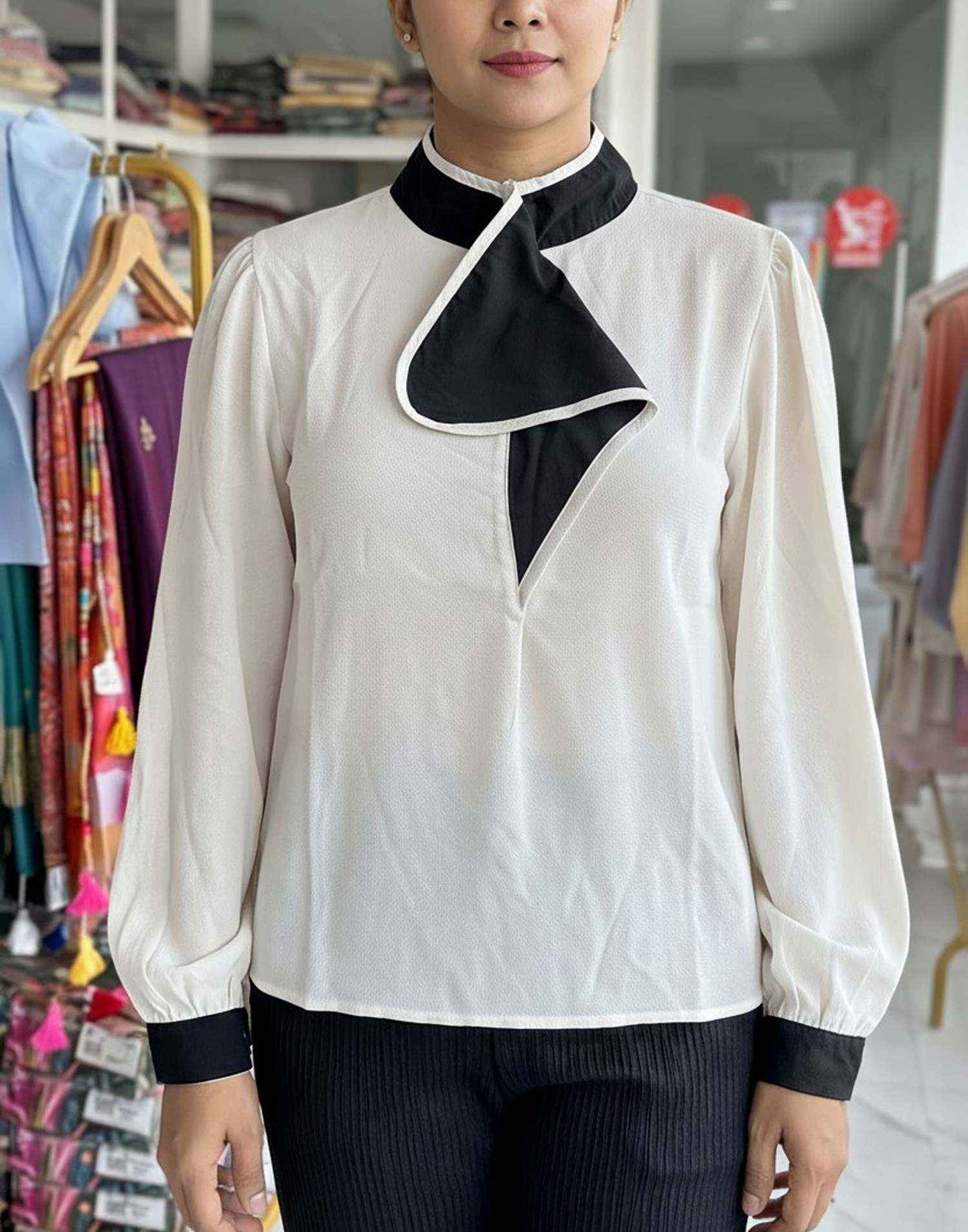 SHORT TOP OFF WHITE E4375 300626ST