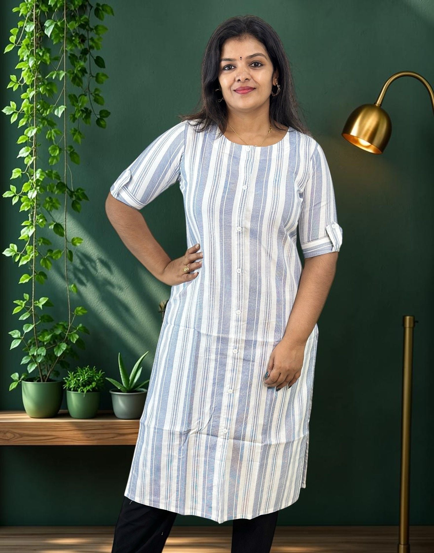 COTTON KURTI WHITE n BLUE E7334 280926K - ELENTRA DESIGNS BY NIMI HEINS
