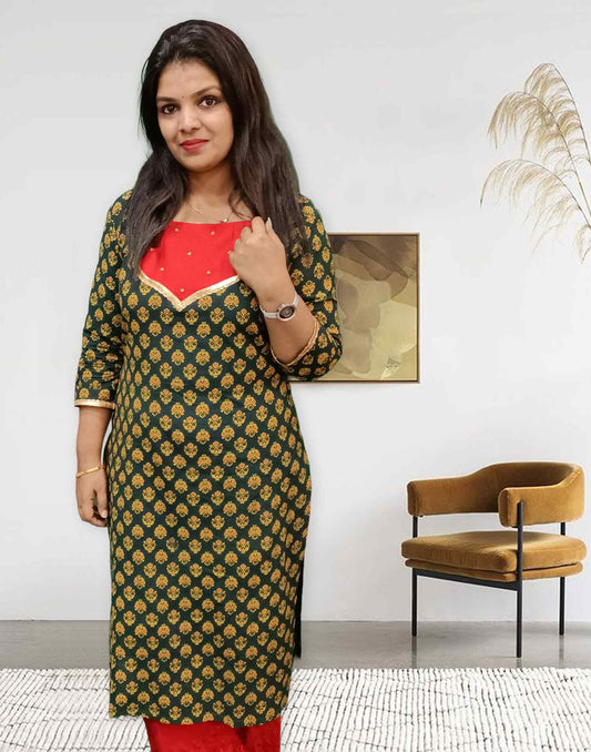 110624 (B4U1385) OFFER ZONE SLITTED KURTI - Dark Green