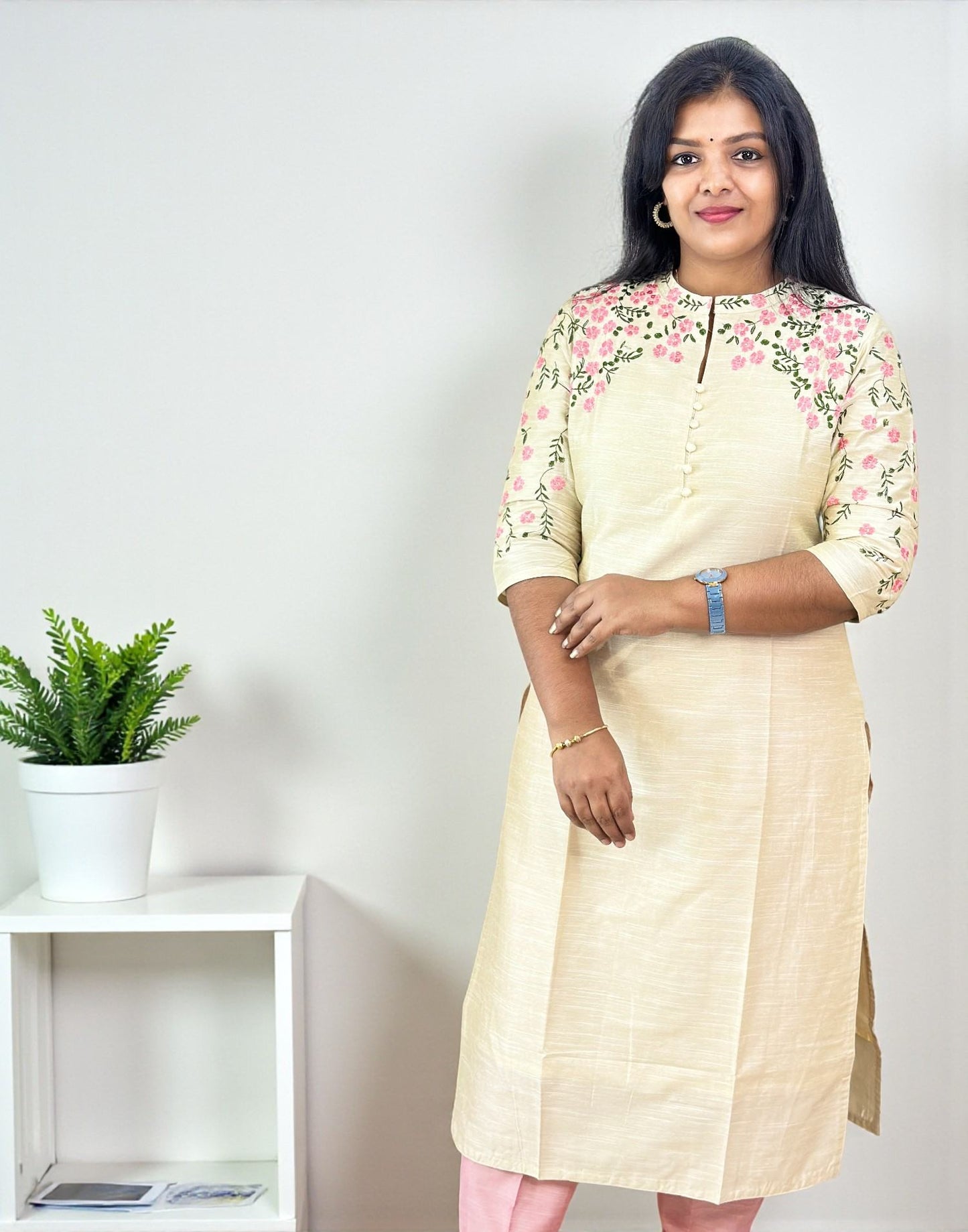 121125EK - DESIGNER EMBROIDERY KURTI - Off White