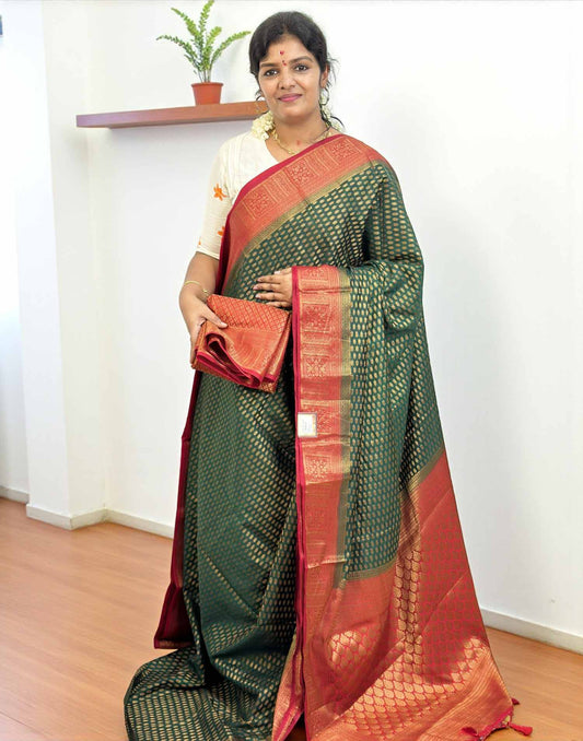 021025S (E6521-E6514) SEMI BANARASI SAREE - Green n Reddish Maroon