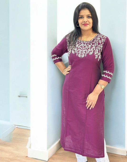 190825EK (E6404) DESIGNER EMBROIDERY SLITED KURTI - Wine